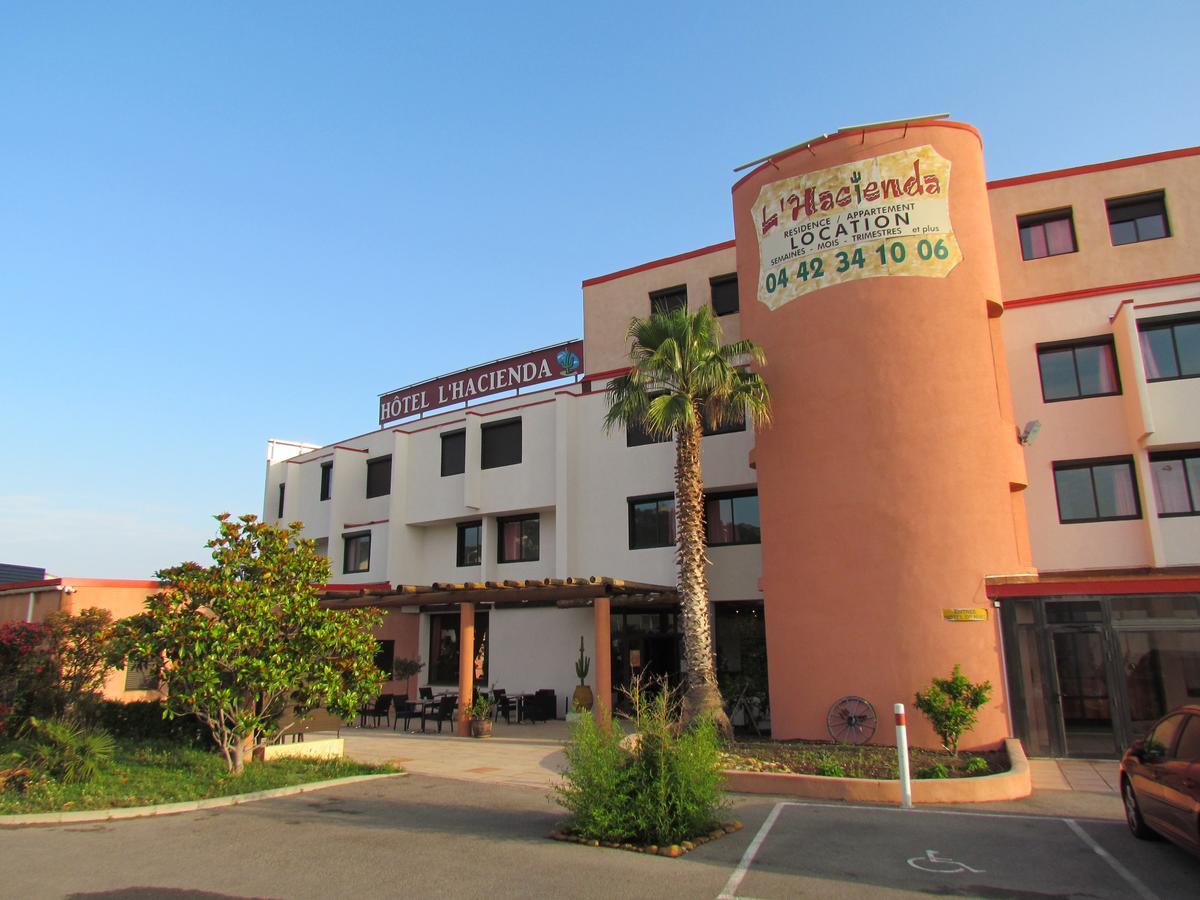 Hotel L'Hacienda Мартіг Екстер'єр фото